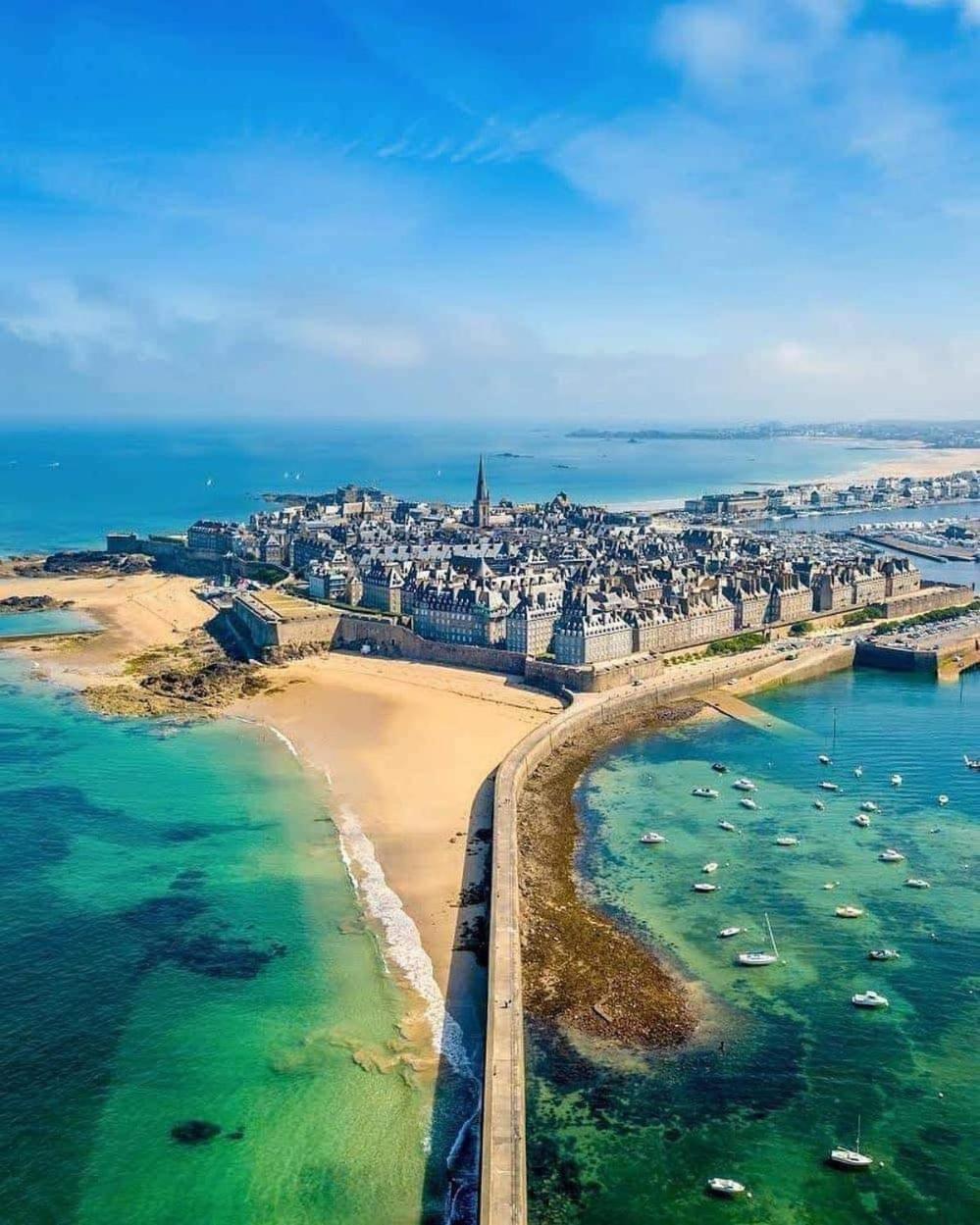 Chambre D'Hotes Cote Rance La Ville-es-Nonais Bagian luar foto